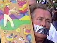 Martin Sheen Protest 3 26 03